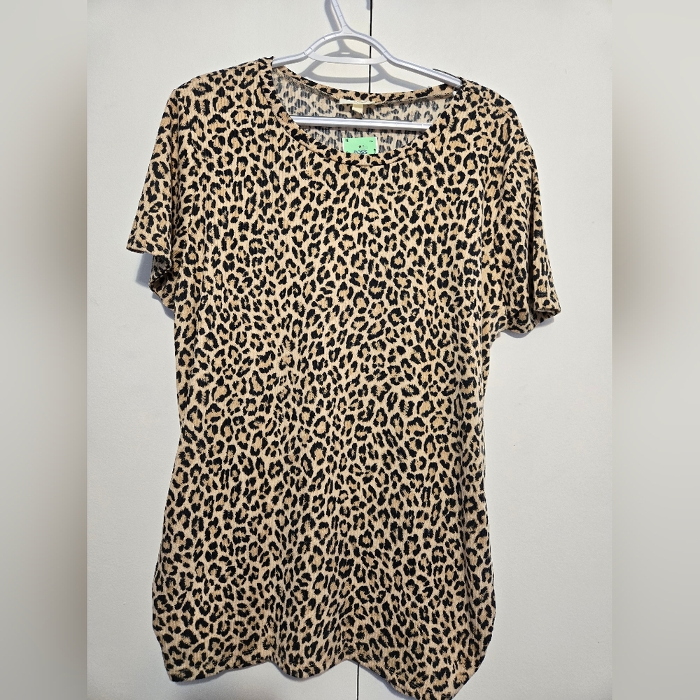 Free Kisses Leopard Print Top 2X Plus Size Tan Black Animal Print Short Sleeve
